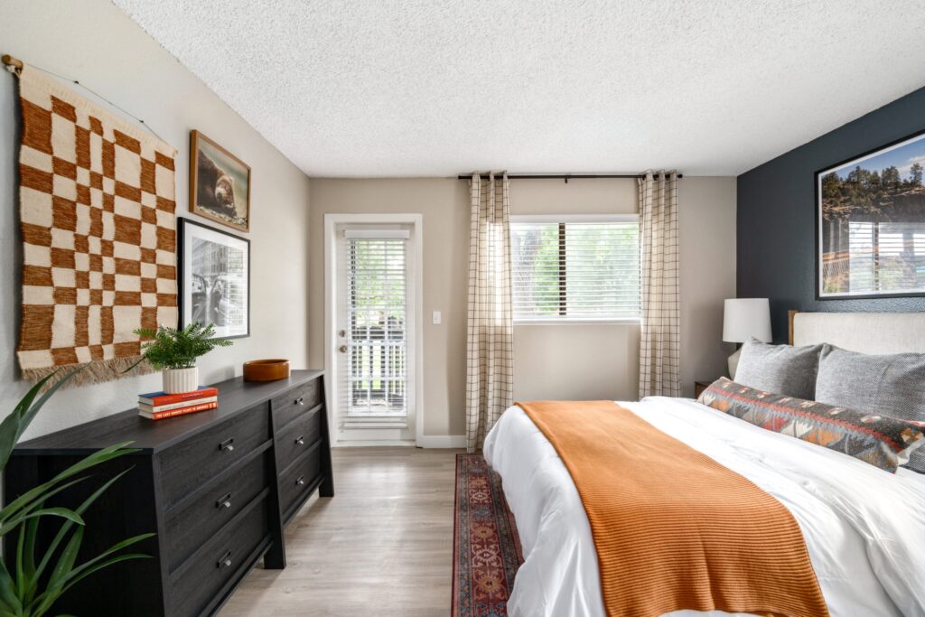 Bedroom with balcony access